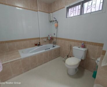 House-for-sale-Chokchai-Green-Valley-bathroom