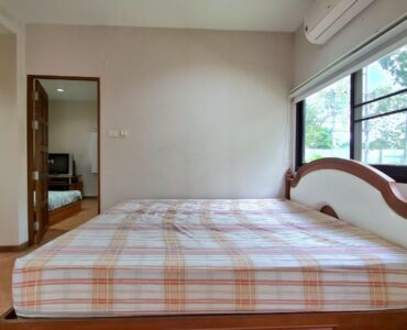 Private House at Yacht Club 1