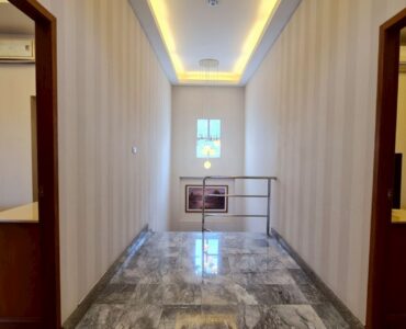 Private House at Yacht Club 1