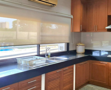 5 Bedrooms House Resort Style