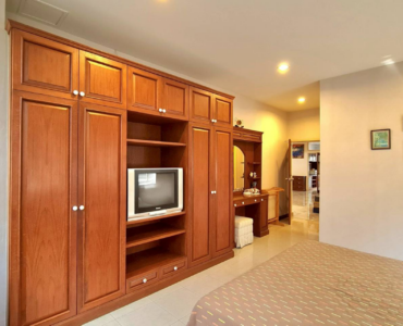 3 bedrooms Condo Yacht Club