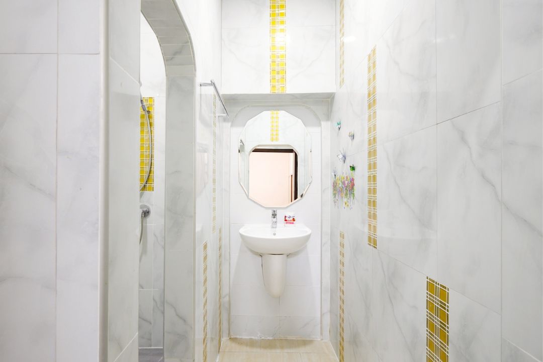 White House Wat Boon-bathroom