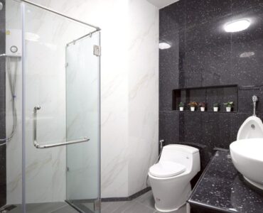 White House Wat Boon-toilet