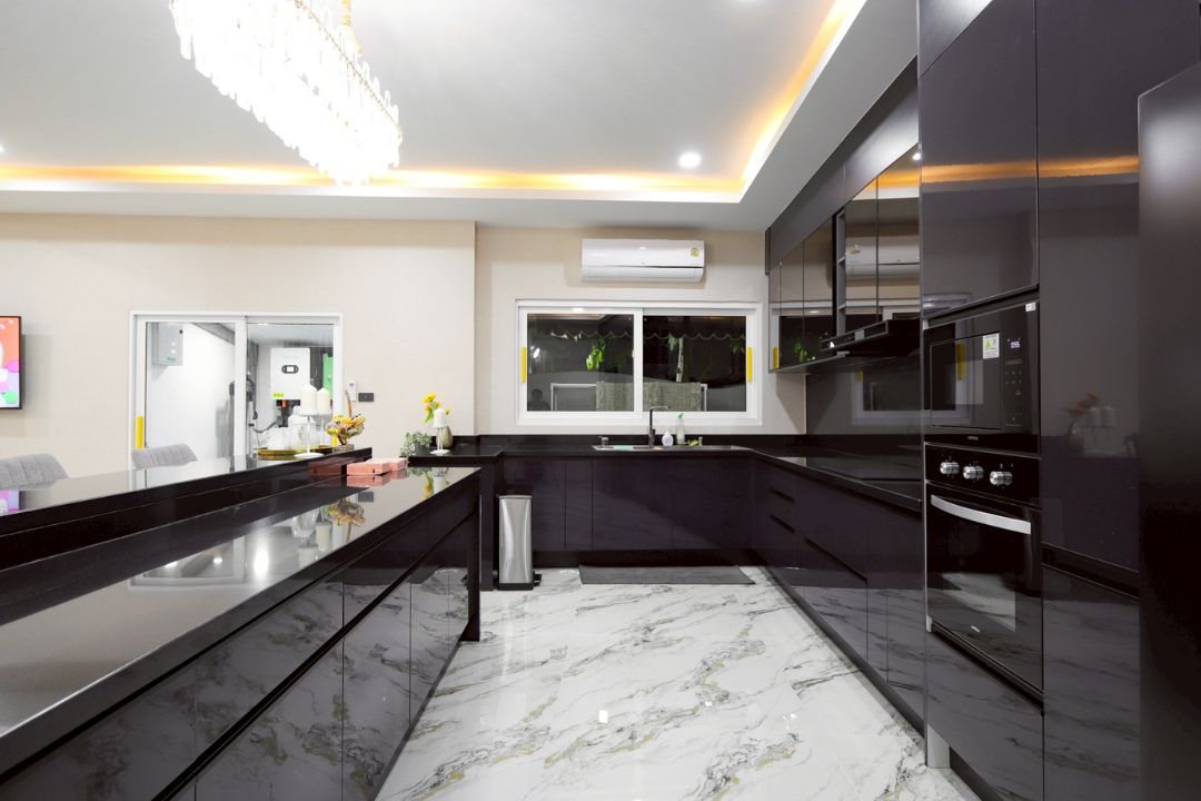 White House Wat Boon-Kitchen