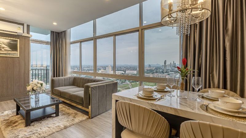 Pet-Friendly Corner Unit 2