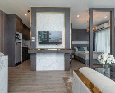 Pet-Friendly Corner Unit 2