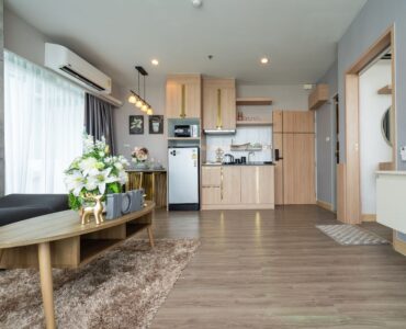 Condo Pet-Friendly Corner unit