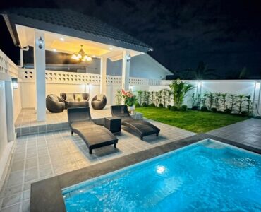 Newly Built Luxury Corner Pool Villa North Pattaya