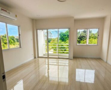 Living room Townhome Sattahip in Sattahip