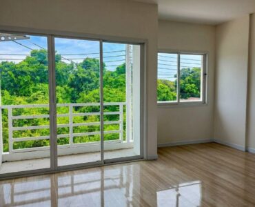 Living room Townhome Sattahip in Sattahip