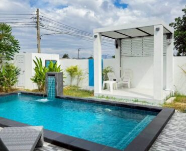 Modern Luxury Pool Villa near the International schools