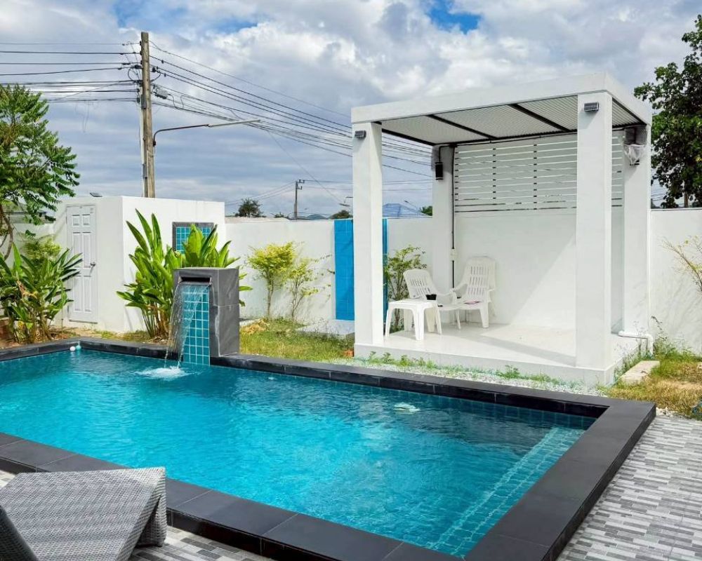 Modern Luxury Pool Villa near the International schools
