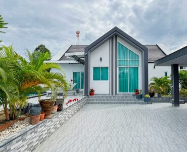 Modern Luxury Pool Villa near the International schools