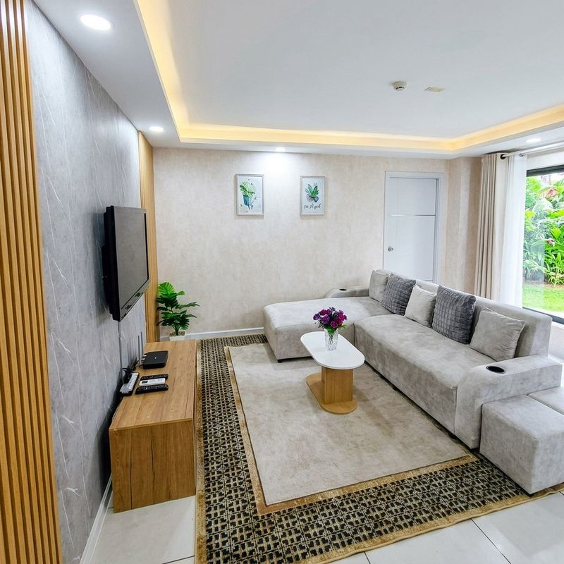 Siam Oriental Pratamnak Condo 55 sq.m.