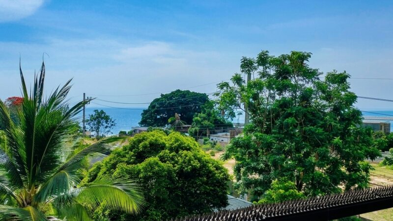 Exclusive condo at Sunrise Beach Ban Ampher