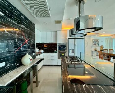 Cosy Beach View Condominium
