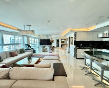 Cosy Beach View Condominium