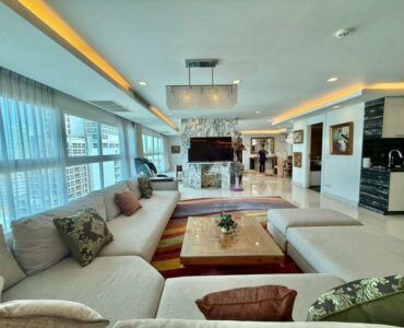 Cosy Beach View Condominium