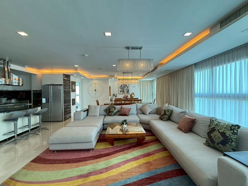 Cosy Beach View Condominium