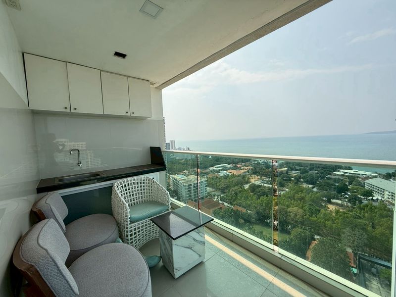 Cosy Beach View Condominium