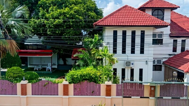 House For Family Soi Siam Country Club