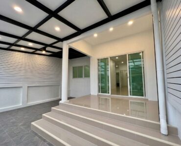 Newly Renovated Townhouse in Sattahip