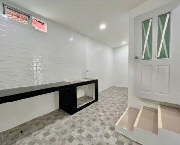 Newly Renovated Townhouse in Sattahip