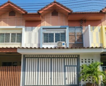 Townhome near Market Pattaya
