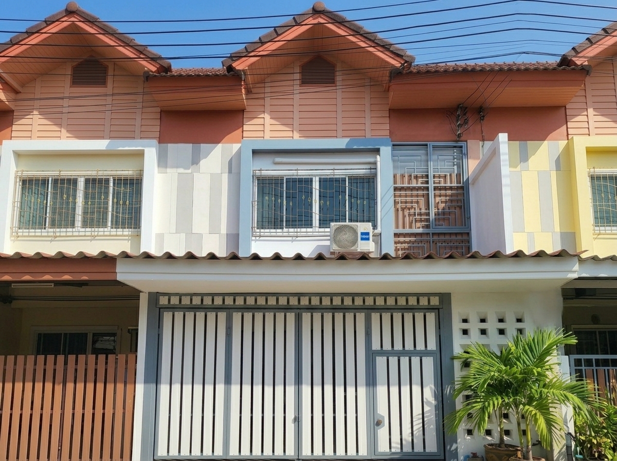 Townhome near Market Pattaya