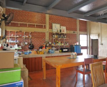 kitchen-land-house-rent-ban-chang