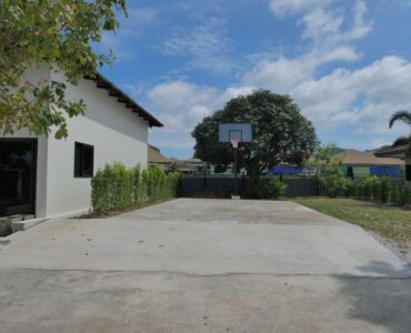 basketball-land-house-rent-ban-chang