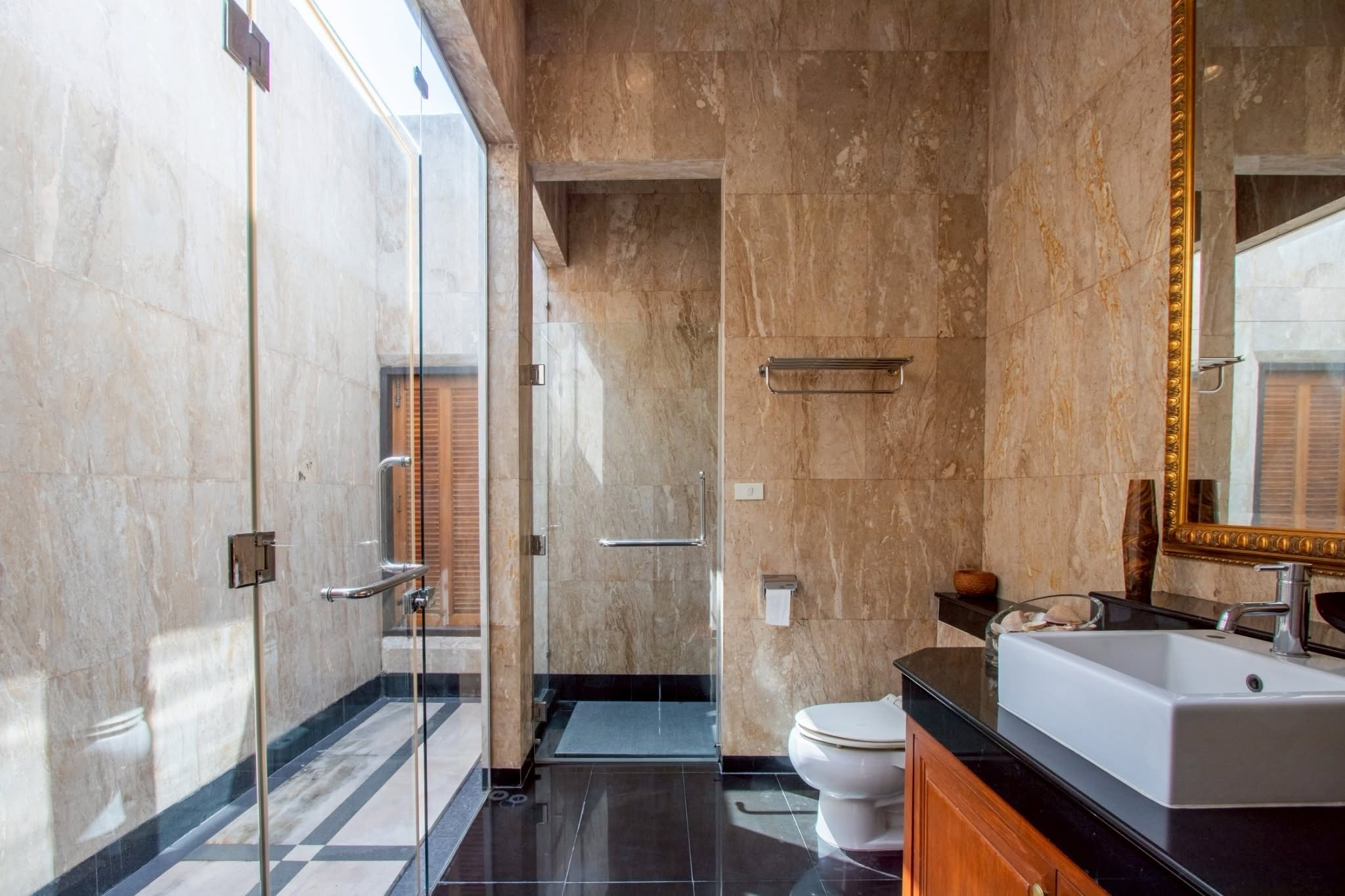 bathroom-view-talay-marina-najomtien