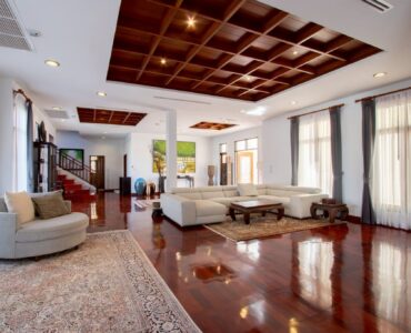 living-room-view-talay-marina-najomtien