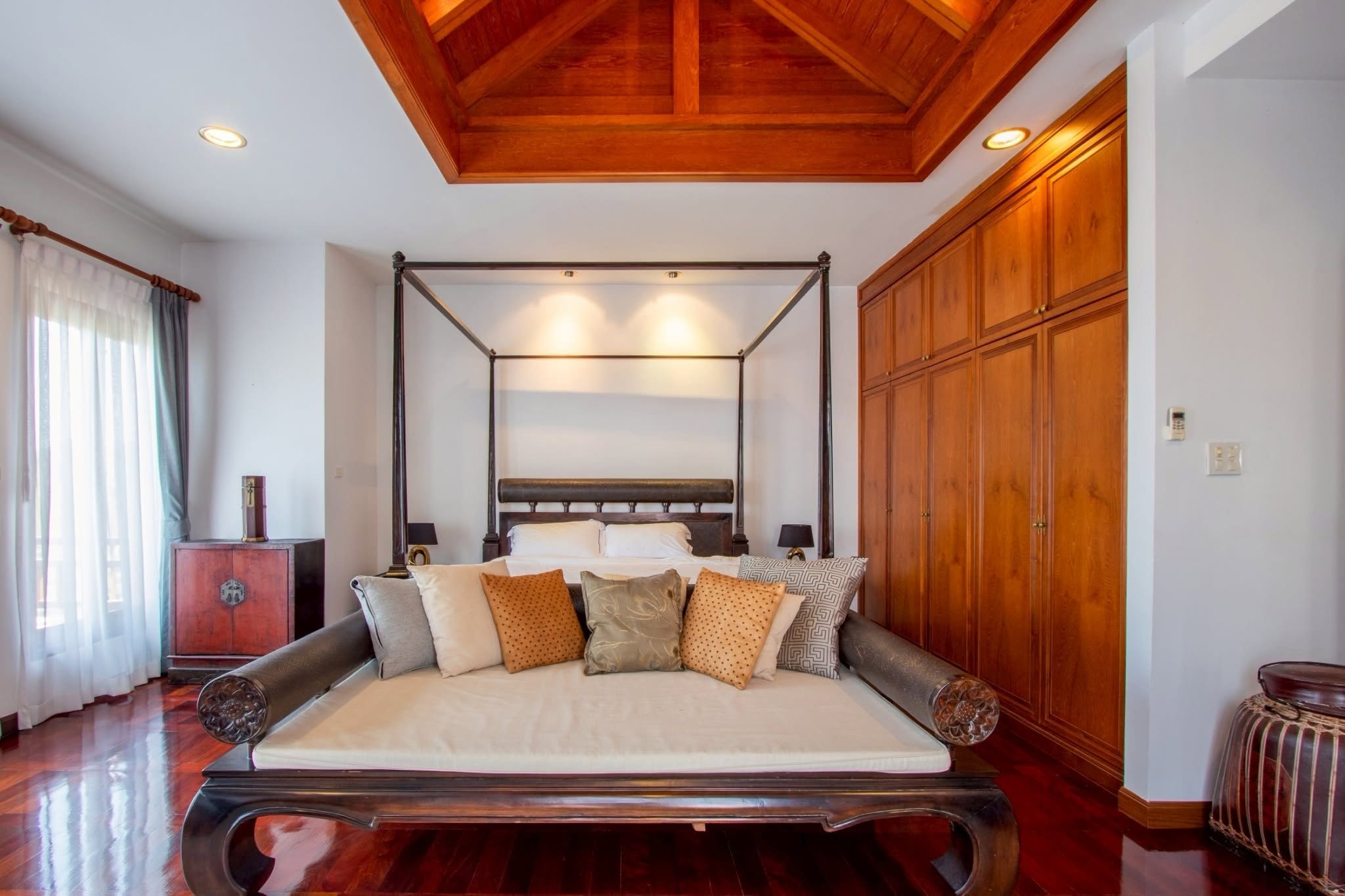 living-room-view-talay-marina-najomtien