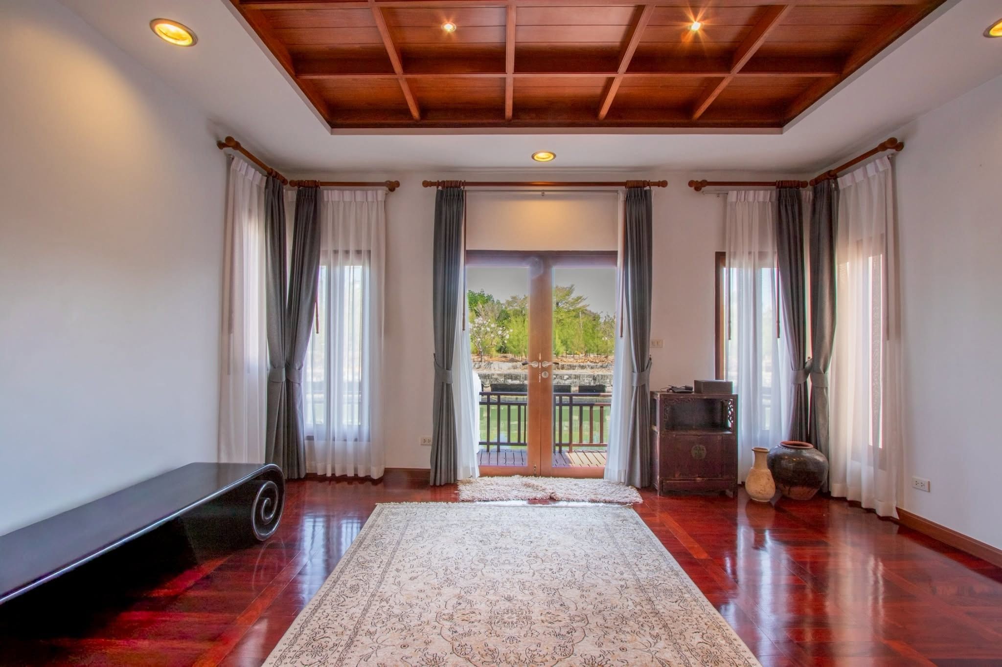 bedroom-view-talay-marina-najomtien