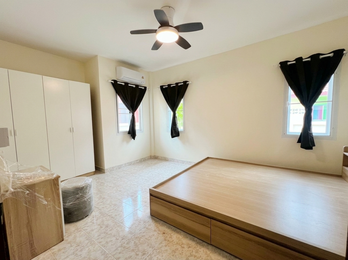 bedroom-renovated-house-bang-saray