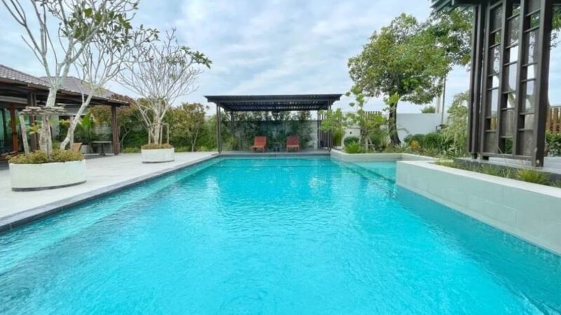 modern-pool-villa-panalee-village-huay-yai