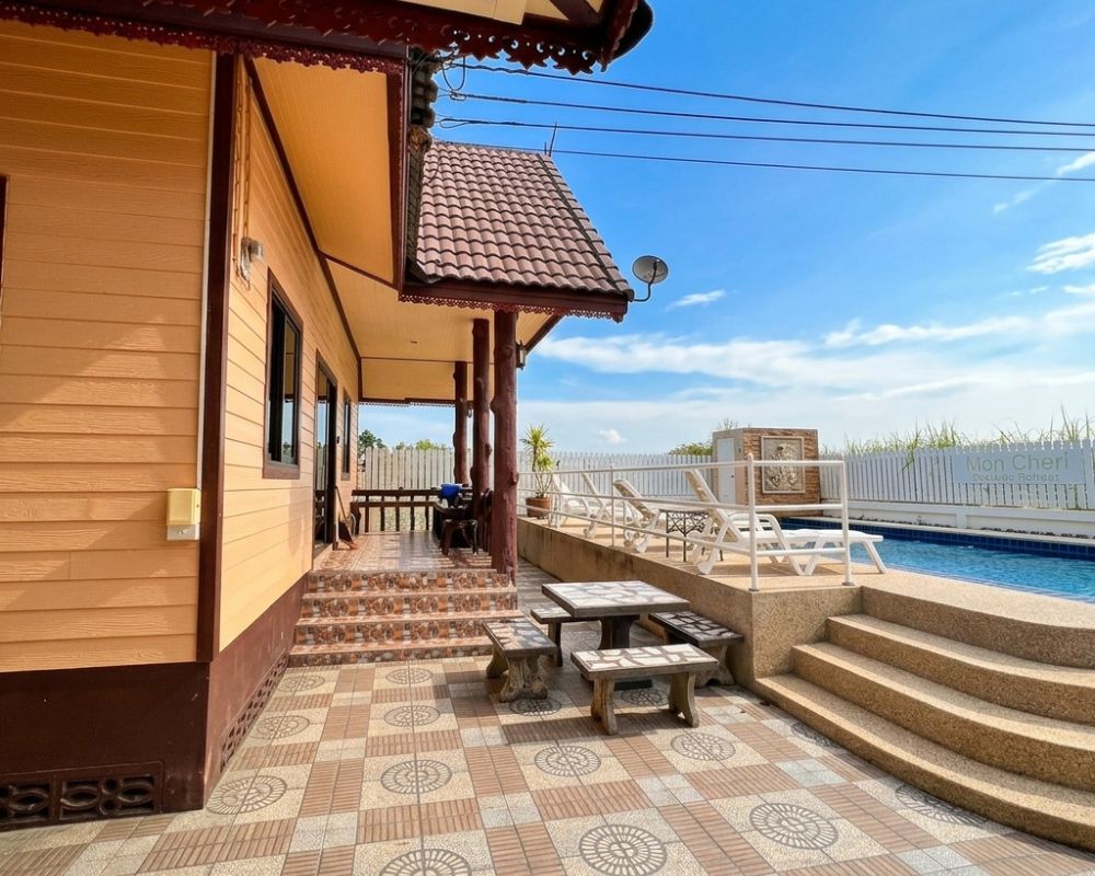 pool-area-pool-villa-bangsaray