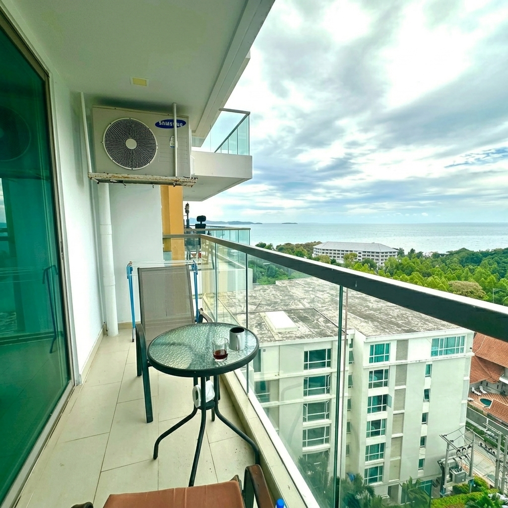 Foreign Quota Condo at The Peak Tower