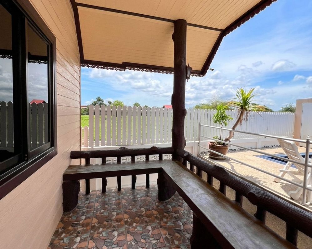 balcony-pool-villa-2-beds-bangsaray