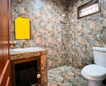 bathroom-pool-villa-bangsaray