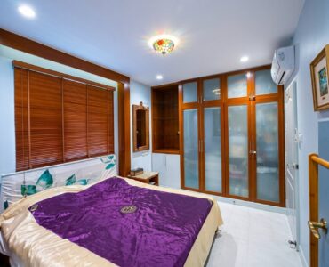 Tropical Condo Style at Sunrise Beach