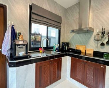 Single House 3 Bedrooms, Huay Yai