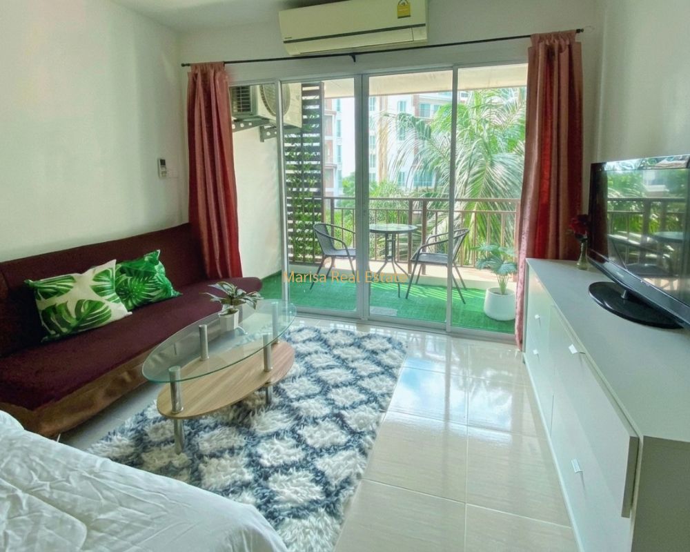 AD Lake & Resort studio for sale-living room