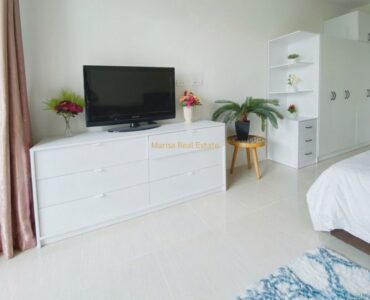 AD Lake & Resort studio for sale-living room1