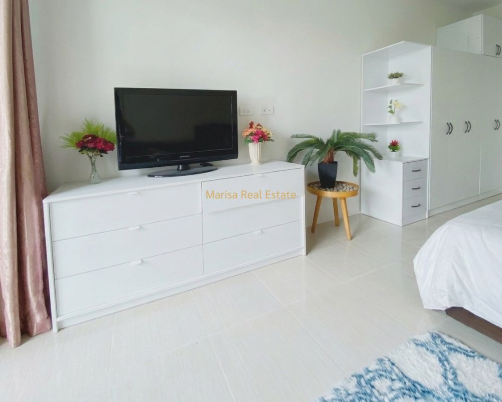 AD Lake & Resort studio for sale-living room1