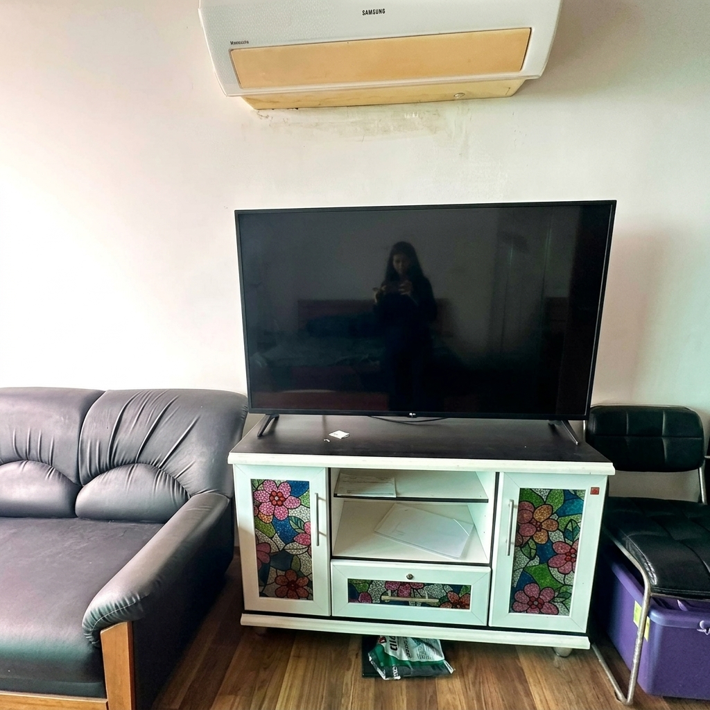 Foreign Quota Condo at The Peak Tower