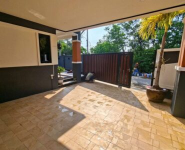 Single House 3 Bedrooms, Huay Yai