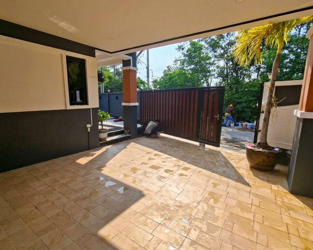 Single House 3 Bedrooms, Huay Yai