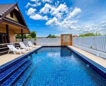 pool-pool-villa-bangsaray